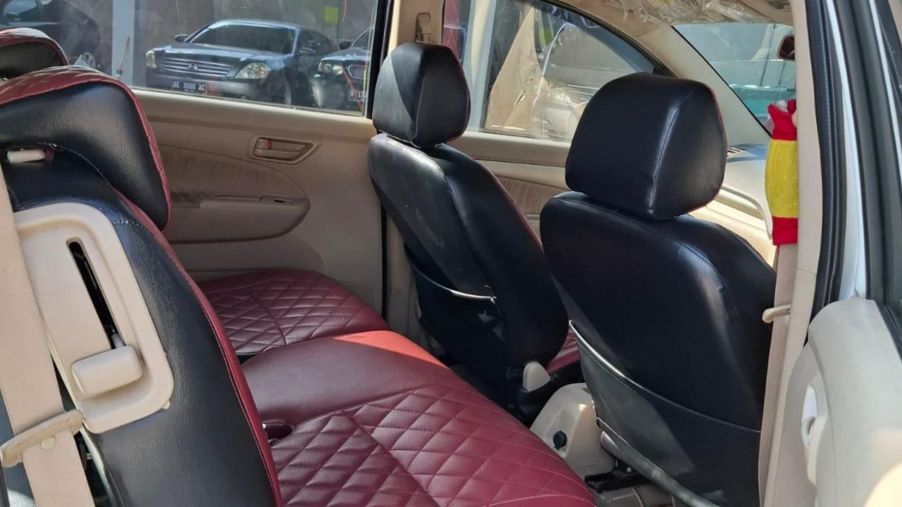 2015 Suzuki Ertiga  2015 Suzuki Ertiga