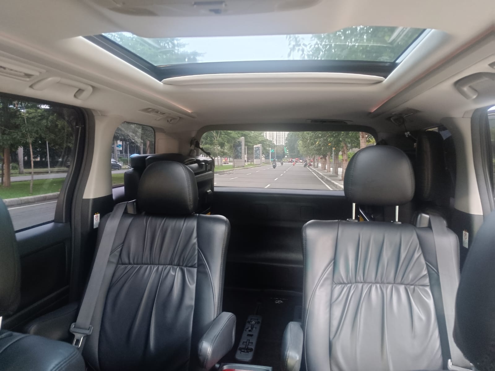 2010 Toyota Alphard 2010 Toyota Alphard