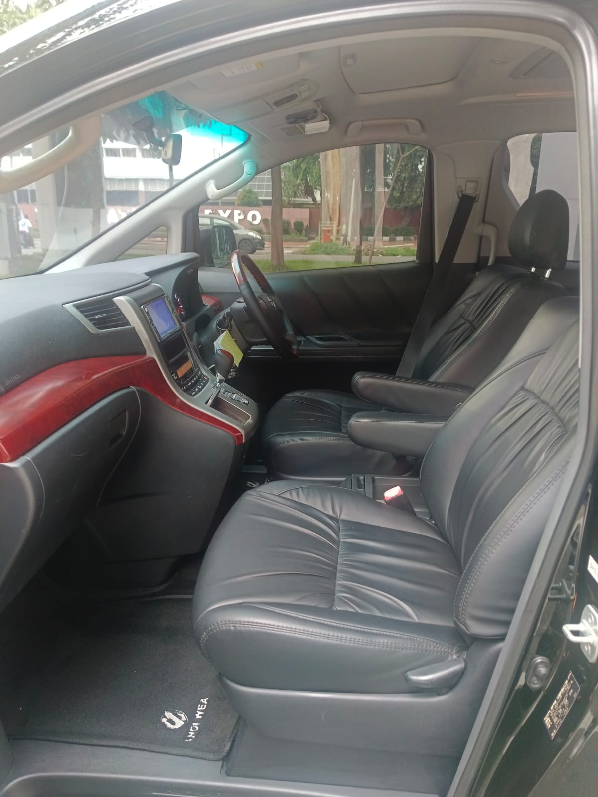 2010 Toyota Alphard 2010 Toyota Alphard