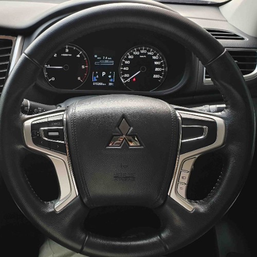 2022 Mitsubishi Pajero 2022 Mitsubishi Pajero