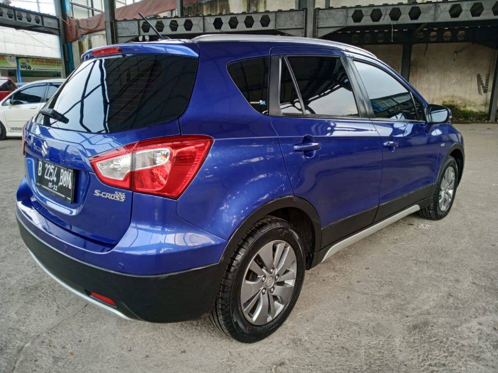 Dijual 2016 Suzuki SX4 S Cross  AT AT Bekas