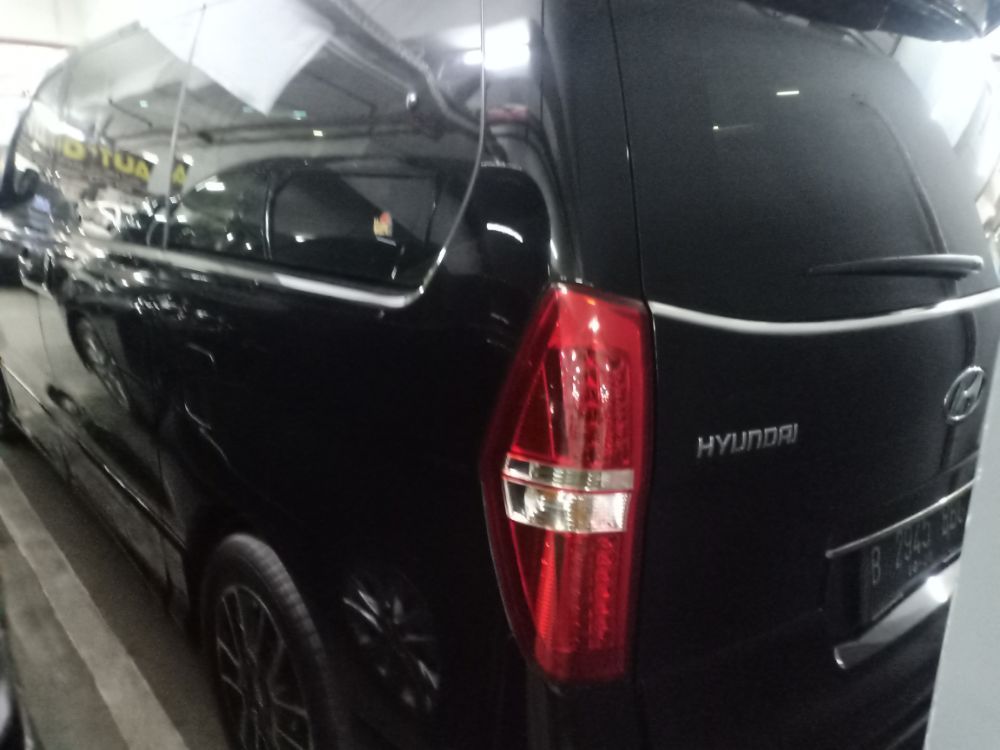 Dijual 2015 Hyundai H1 2.5L CRDi Elegance 2.5L CRDi Elegance Bekas