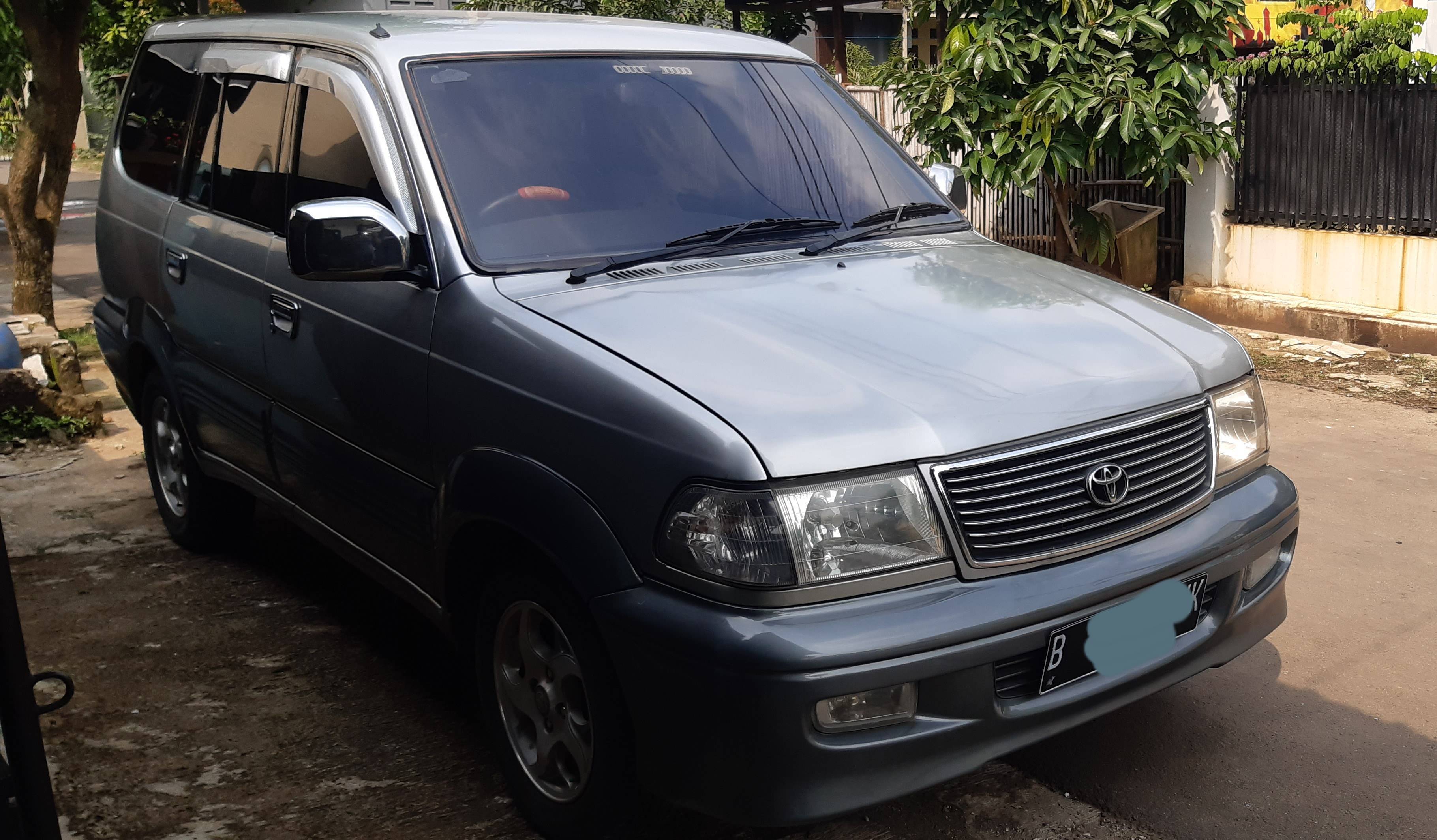 Dijual 2001 Toyota Kijang  2.0L Krista Type 2.0L Krista Type Bekas
