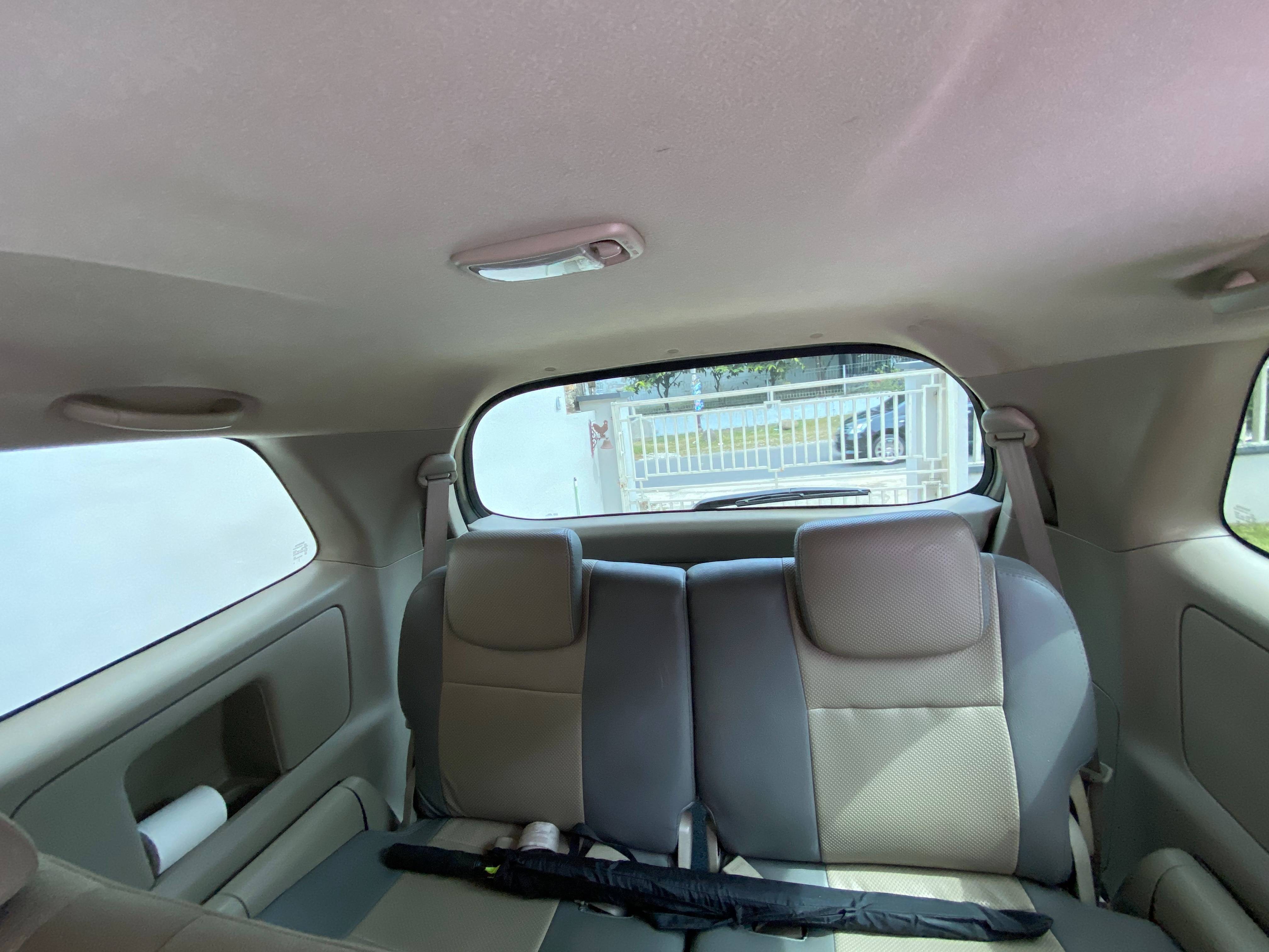 Dijual 2012 Toyota Kijang Innova G A/T Diesel G A/T Diesel Bekas