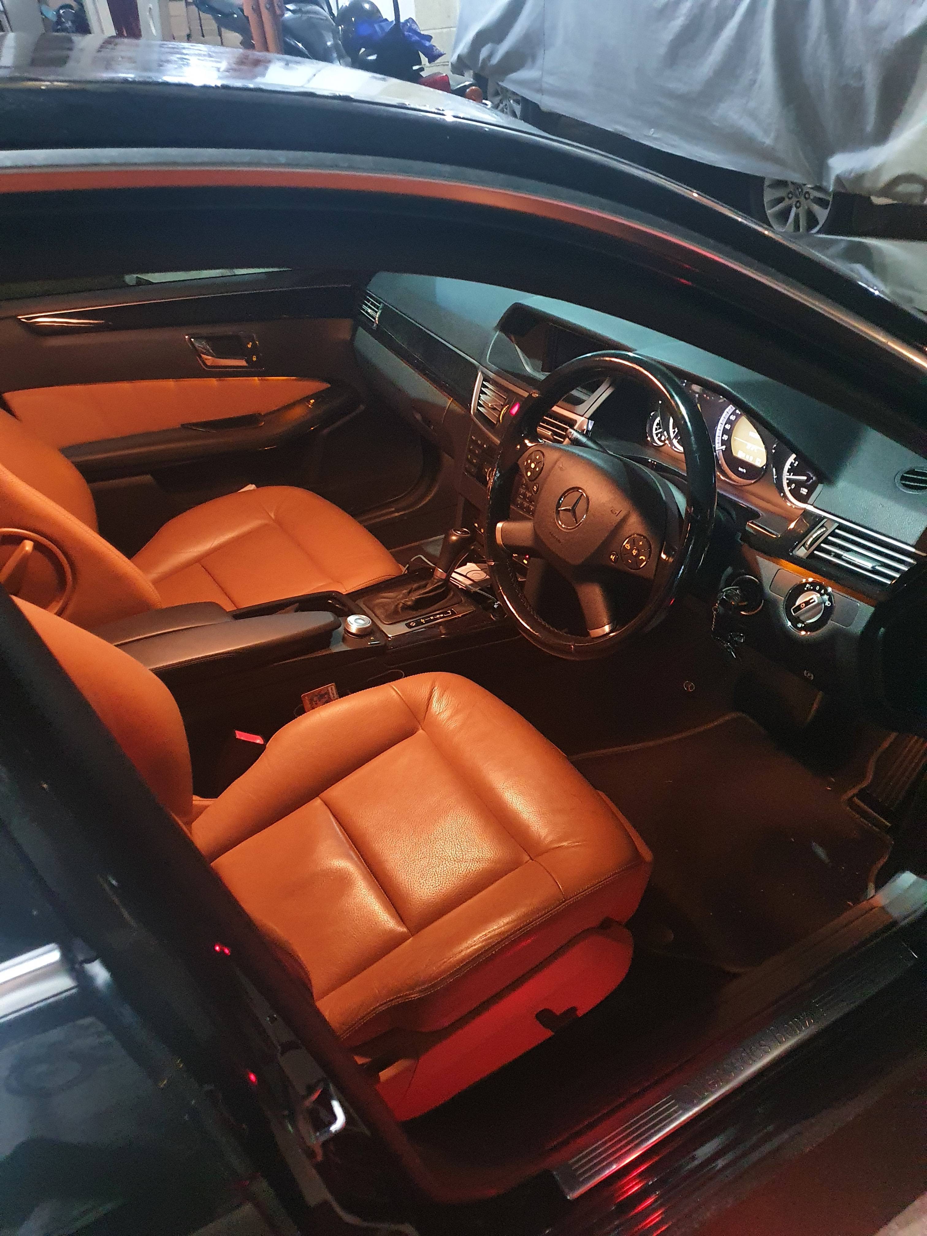 Dijual 2010 Mercedes Benz E-Class E 250 CGI AVANTGARDE E 250 CGI AVANTGARDE Bekas