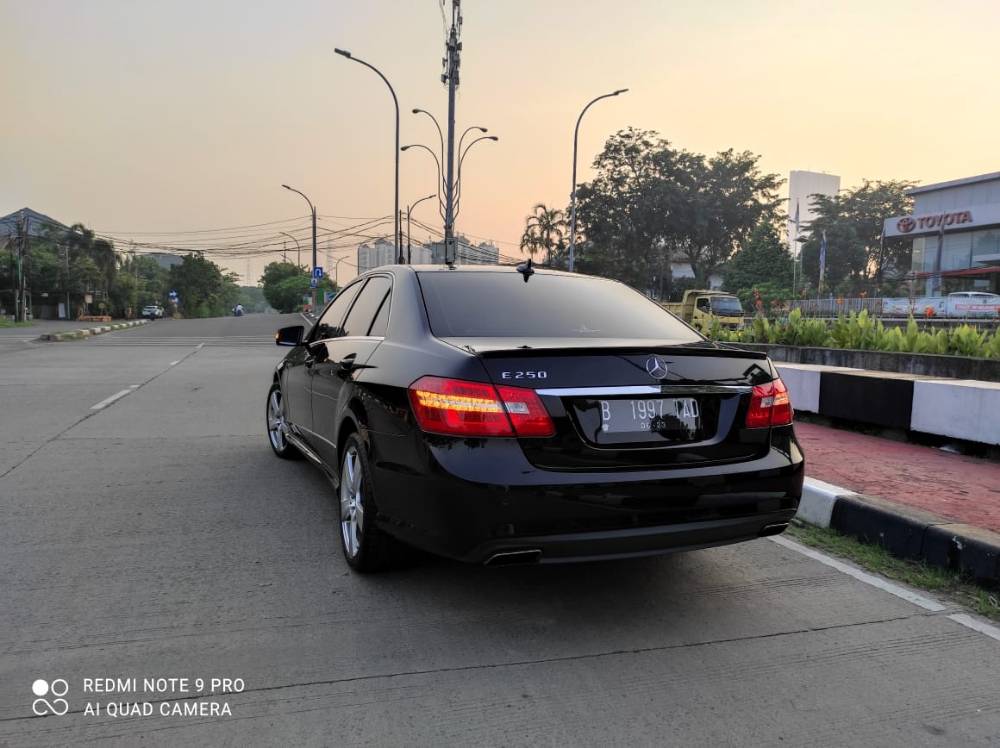 Dijual 2013 Mercedes Benz E-Class E 250 CGI AVANTGARDE E 250 CGI AVANTGARDE Bekas