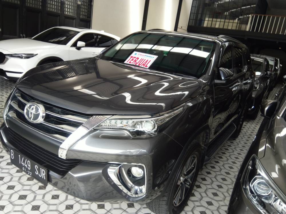 2016 Toyota Fortuner  2.4L VRZ TRD LUX AT 2.4L VRZ TRD LUX AT tua