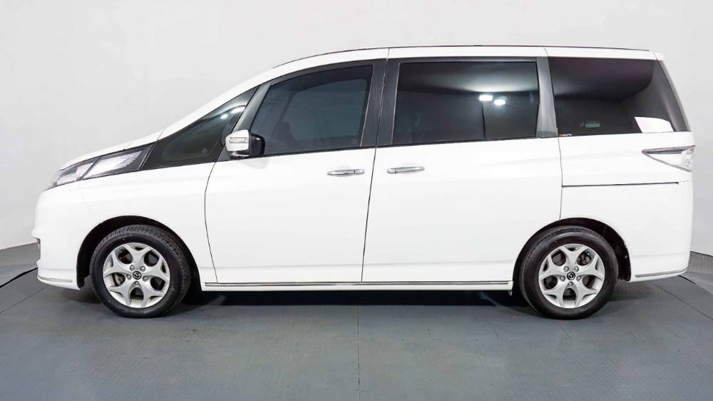 Dijual 2016 Mazda Biante 2.0L Sky Active AT 2.0L Sky Active AT Bekas