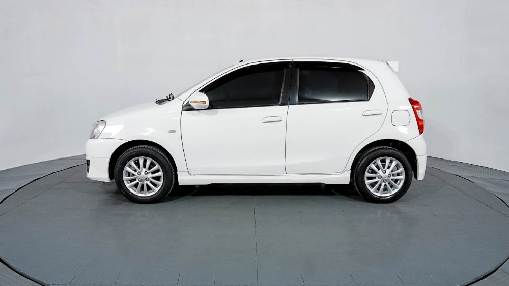 Used 2014 Toyota Etios Valco G M/T G M/T for sale
