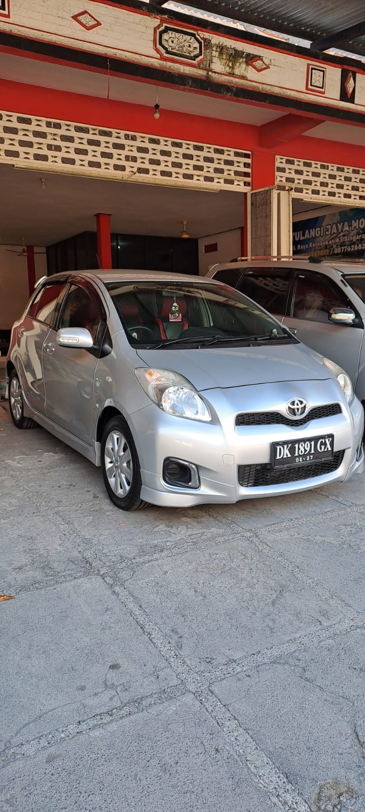 2012 Toyota Yaris  E MT 2012 Toyota Yaris  E MT