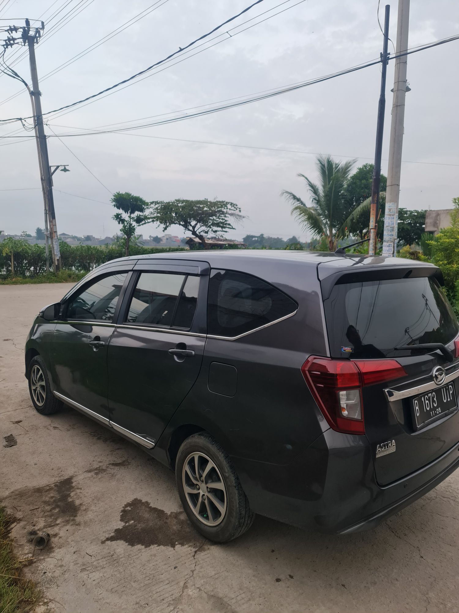 2016 Daihatsu Sigra 1.2 R DLX AT 2016 Daihatsu Sigra 1.2 R DLX AT