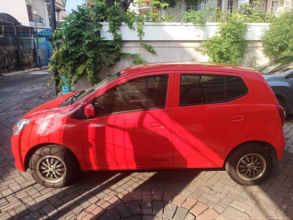 2015 Daihatsu Ayla 1.0L M AT 2015 Daihatsu Ayla 1.0L M AT