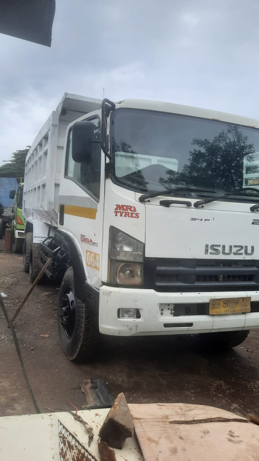 2013 Isuzu MU-X 2013 4X4 LS M 2.5 A/T 2013 Isuzu MU-X 2013 4X4 LS M 2.5 A/T