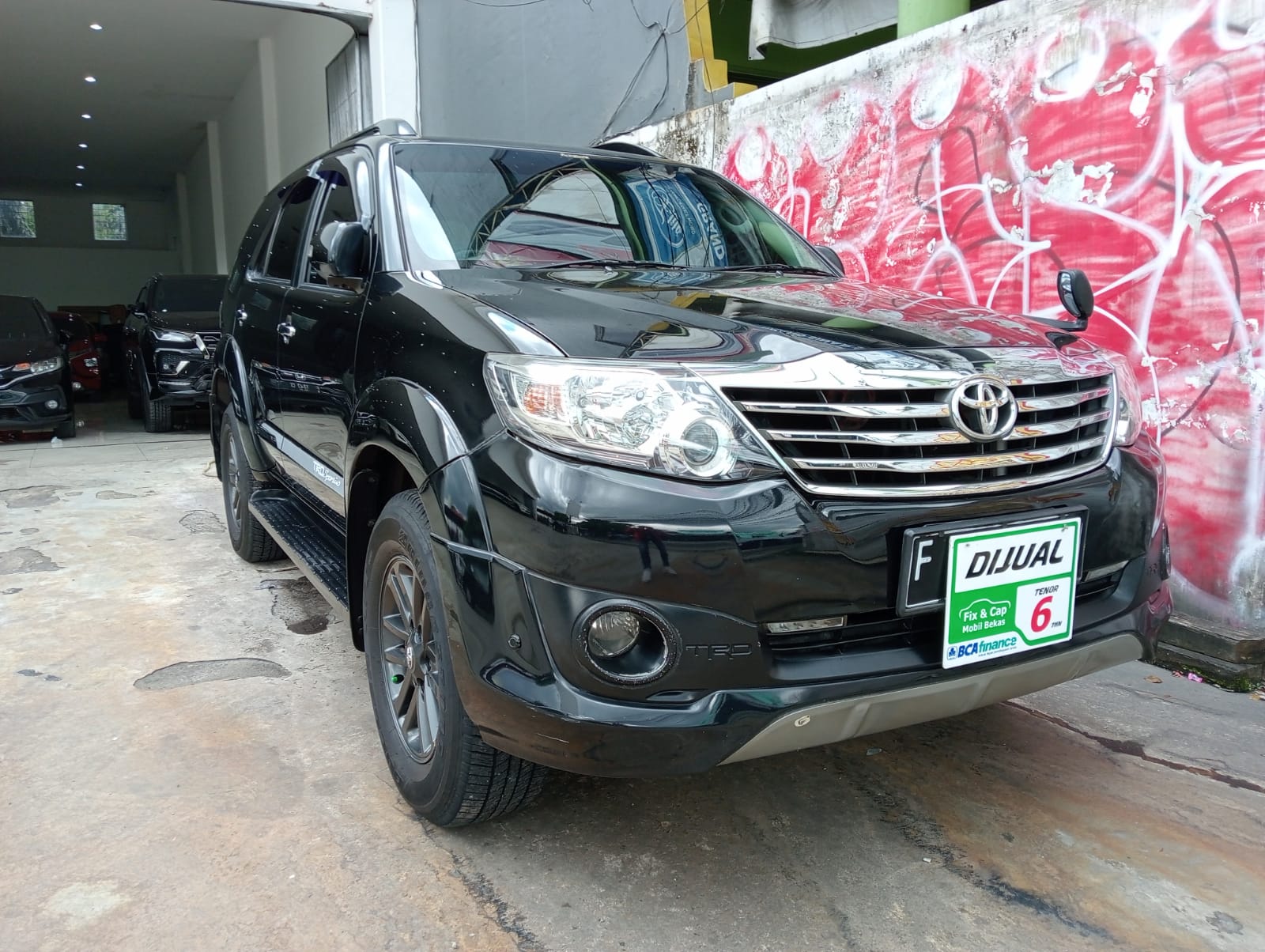 Old 2015 Toyota Fortuner  2.7 G A/T Lux TRD Bensin 2.7 G A/T Lux TRD Bensin