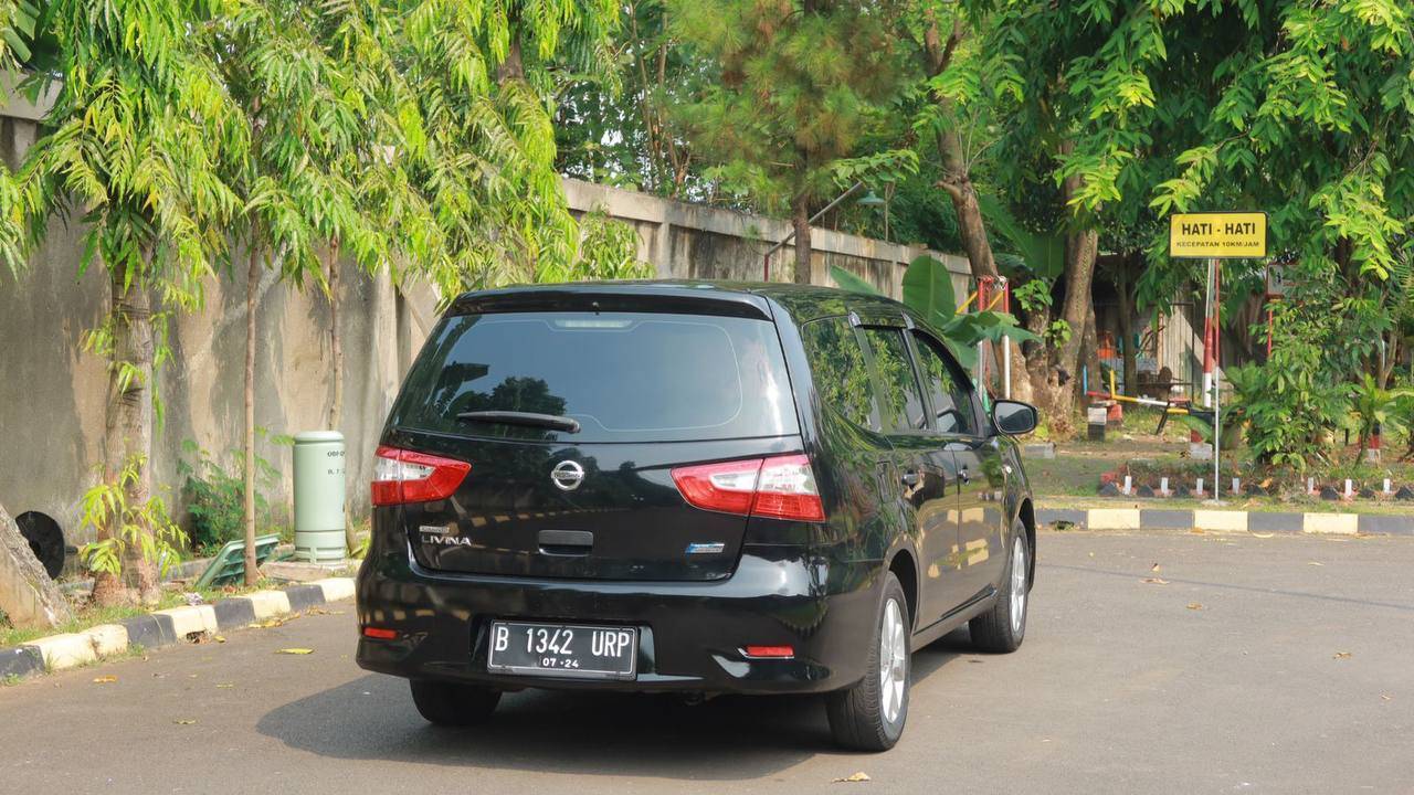 2014 Nissan Grand Livina 1.5 SV CVT 2014 Nissan Grand Livina 1.5 SV CVT