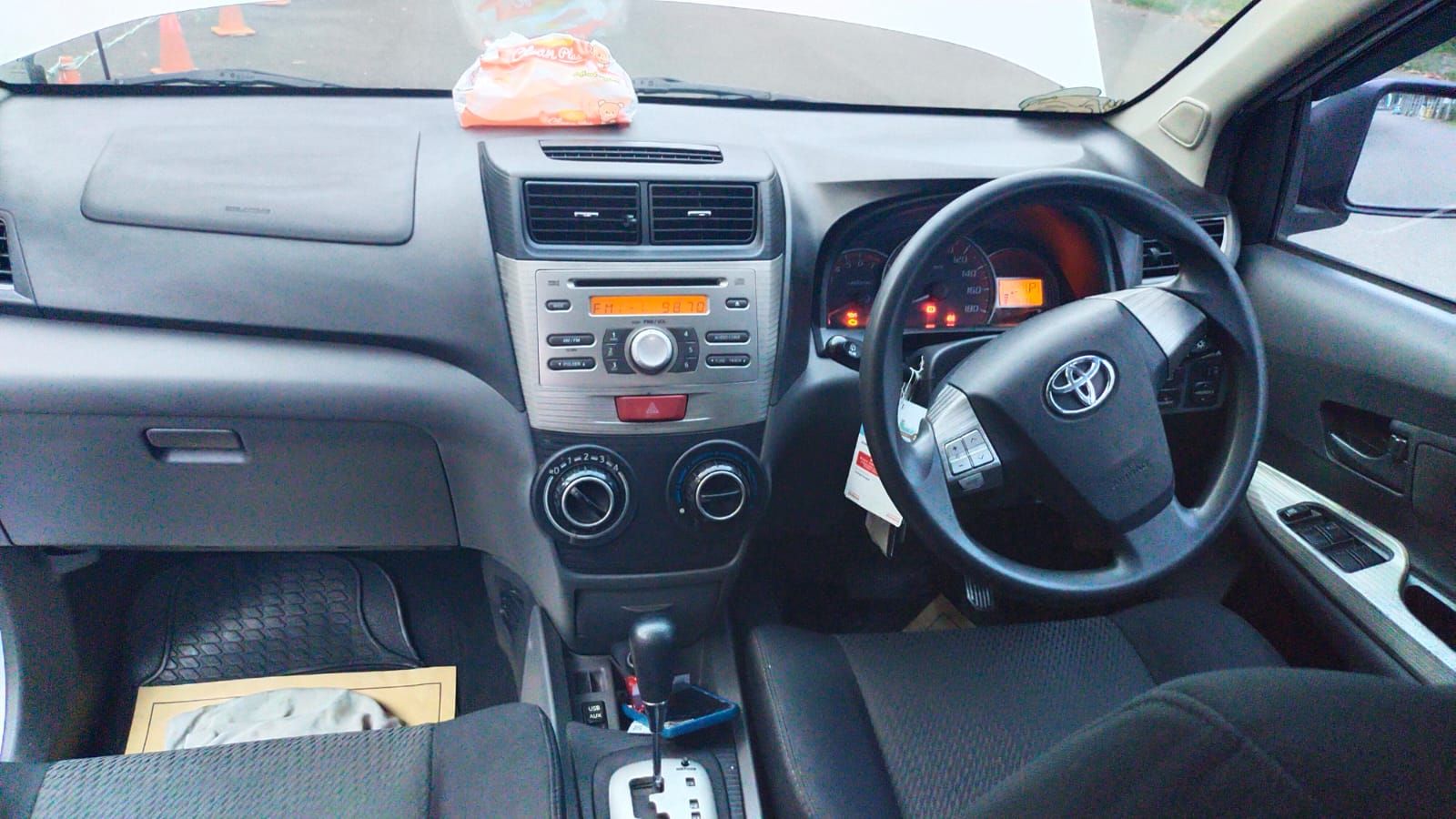 2015 Toyota Avanza Veloz  1500 VELOZ A/T 2015 Toyota Avanza Veloz  1500 VELOZ A/T