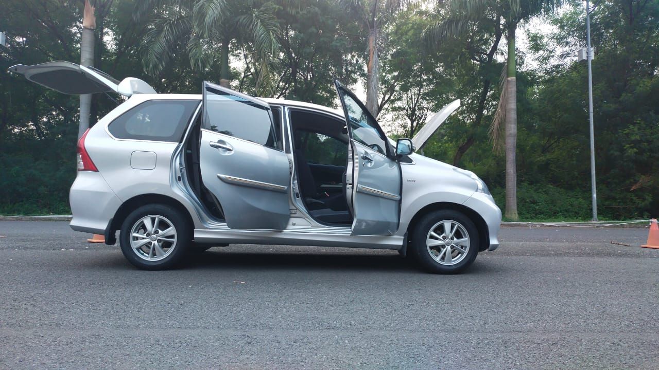 2015 Toyota Avanza Veloz  1500 VELOZ A/T 2015 Toyota Avanza Veloz  1500 VELOZ A/T