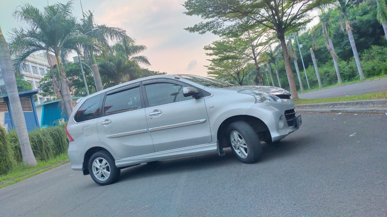 2015 Toyota Avanza Veloz  1500 VELOZ A/T 2015 Toyota Avanza Veloz  1500 VELOZ A/T