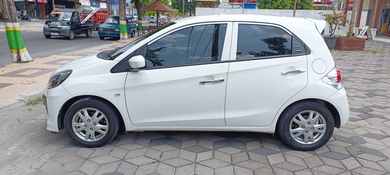 2015 Honda Brio  1.2 E MT 2015 Honda Brio  1.2 E MT