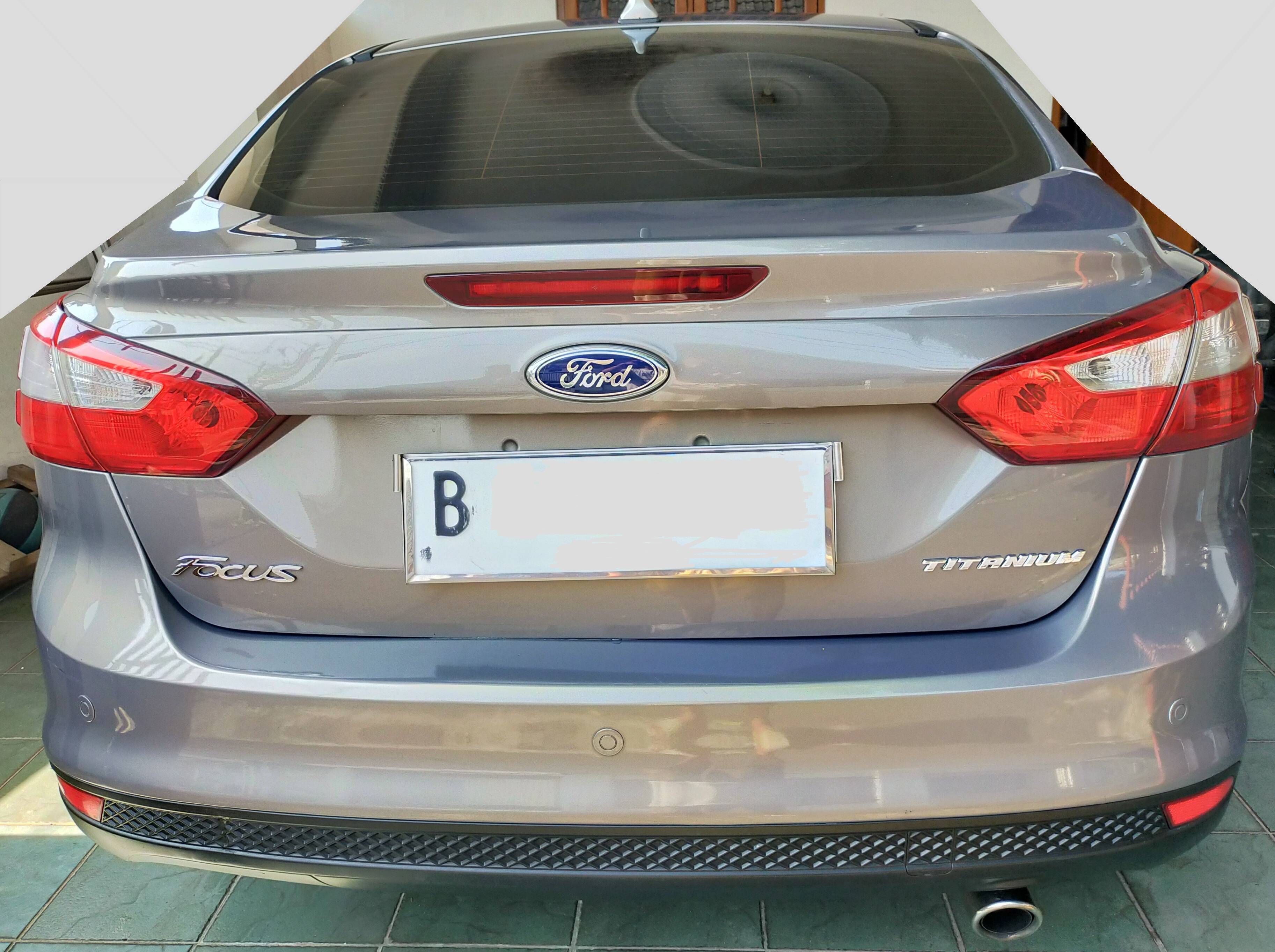 2012 Ford Focus Sedan Titanium 2.0L AT 2012 Ford Focus Sedan Titanium 2.0L AT