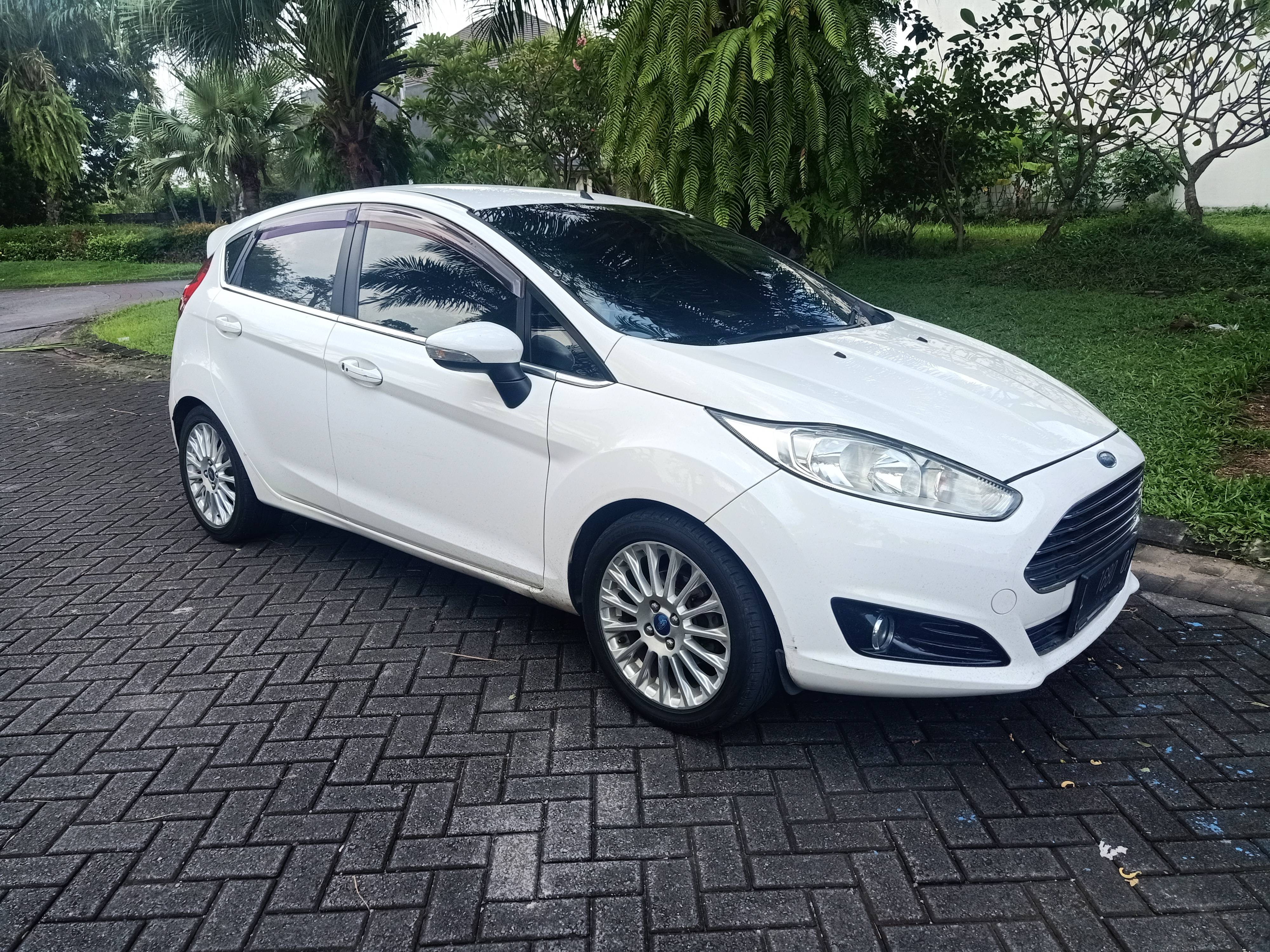 2013 Ford Fiesta Sport 1.5L MT 2013 Ford Fiesta Sport 1.5L MT