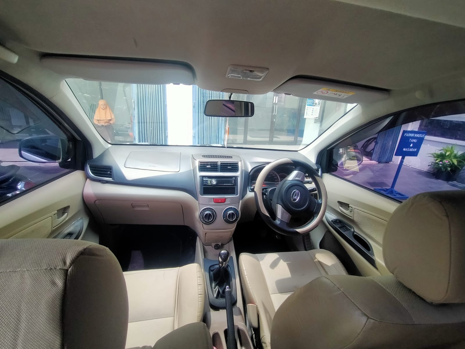 2014 Daihatsu Xenia 2014 Daihatsu Xenia