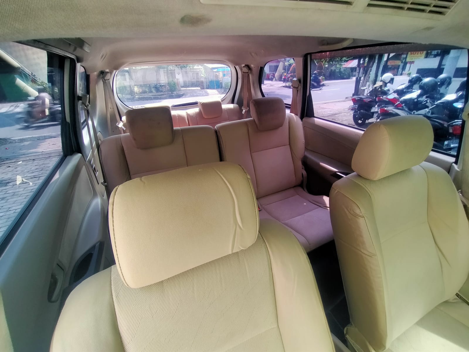 2014 Daihatsu Xenia 2014 Daihatsu Xenia