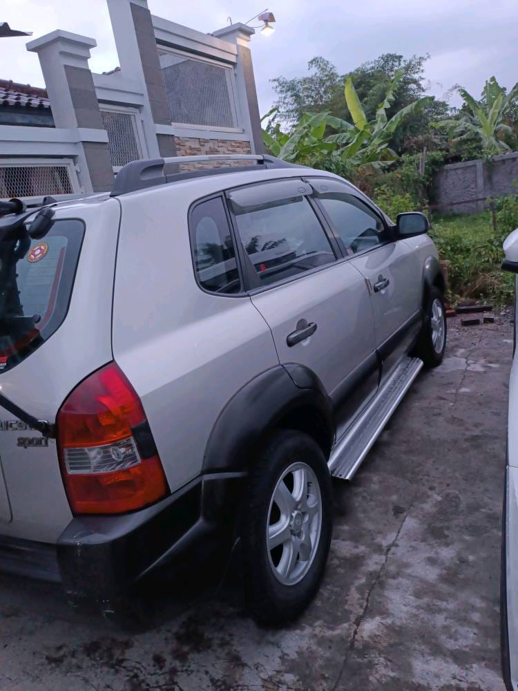 2005 Hyundai Tucson 2.0L GLS AT 2005 Hyundai Tucson 2.0L GLS AT