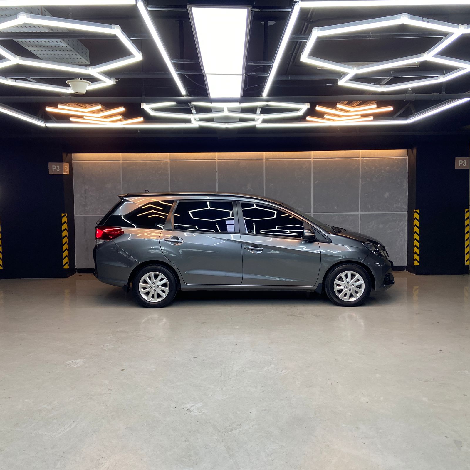 2014 Honda Mobilio  1.5 E M CVT CKD 2014 Honda Mobilio  1.5 E M CVT CKD