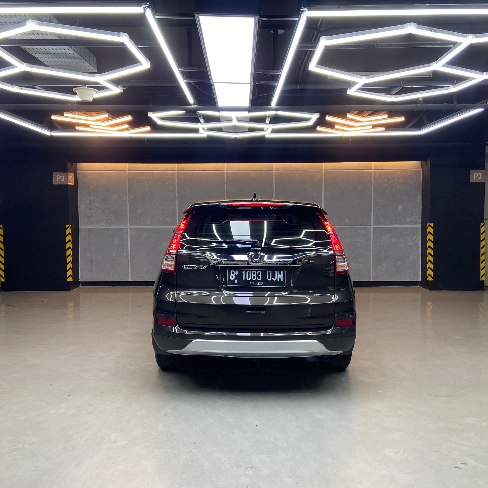 2015 Honda CRV  2.0L AT 2015 Honda CRV  2.0L AT