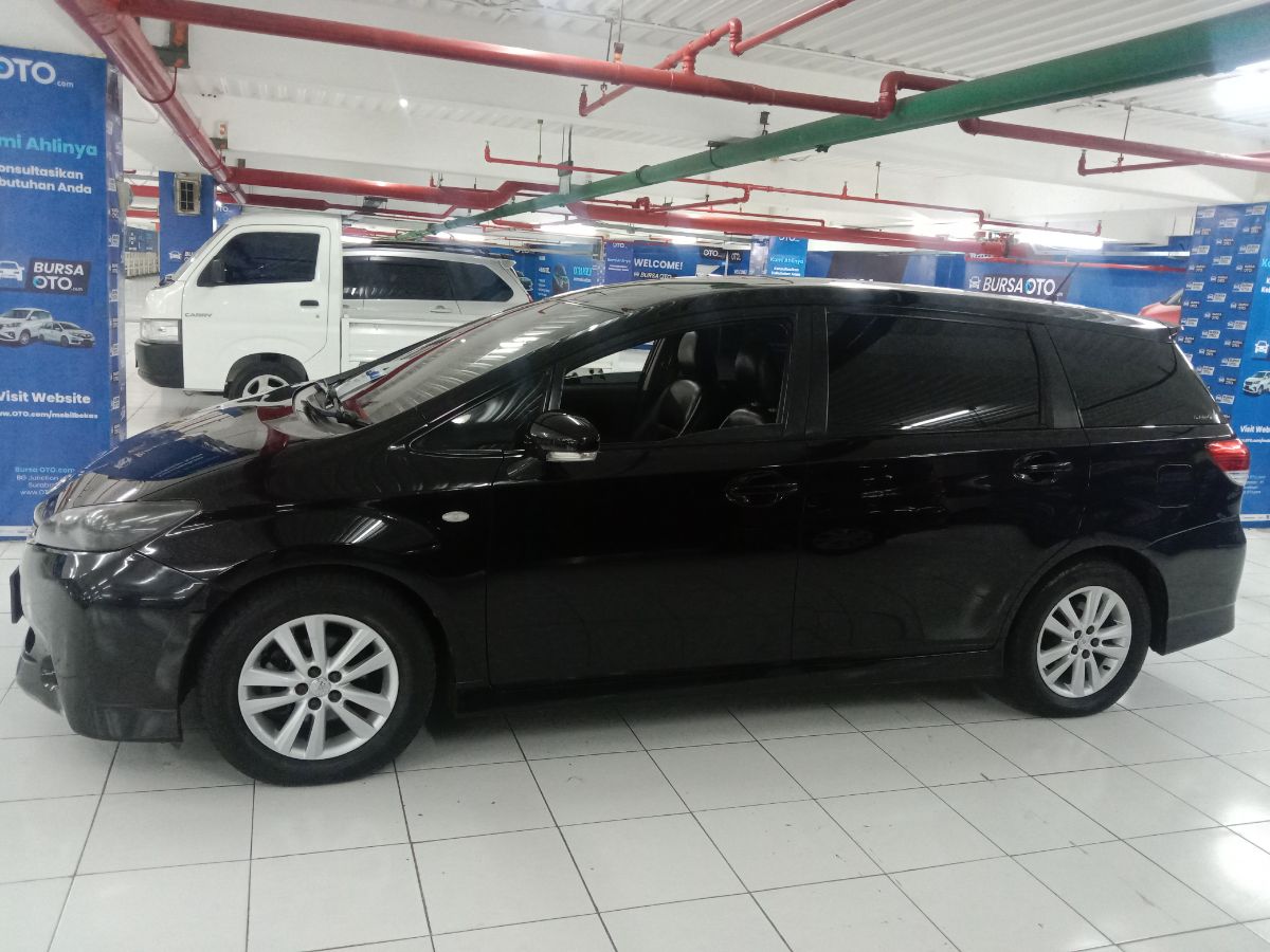 2010 Toyota Wish 1.8 A/T FULL SPEC 2010 Toyota Wish 1.8 A/T FULL SPEC