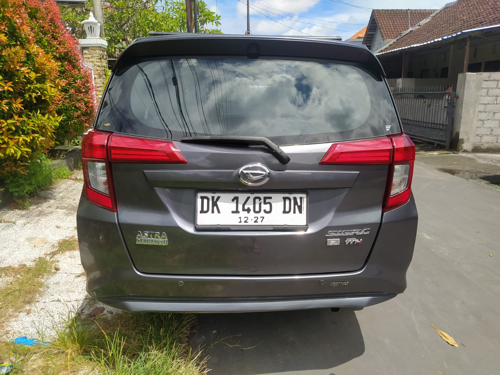 2017 Daihatsu Sigra 2017 Daihatsu Sigra