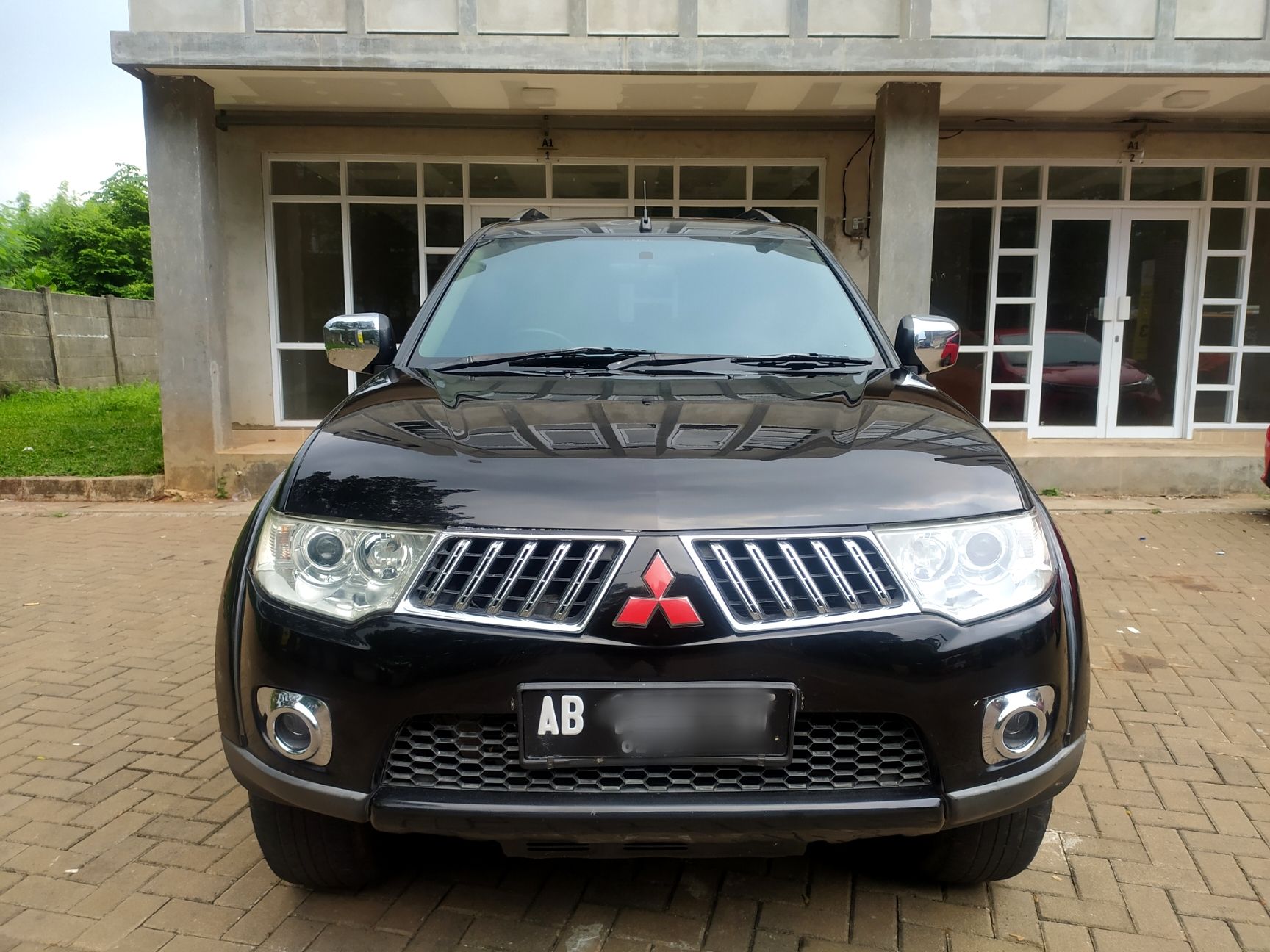 2010 Mitsubishi Pajero Sport Exceed AT 4x2 2010 Mitsubishi Pajero Sport Exceed AT 4x2