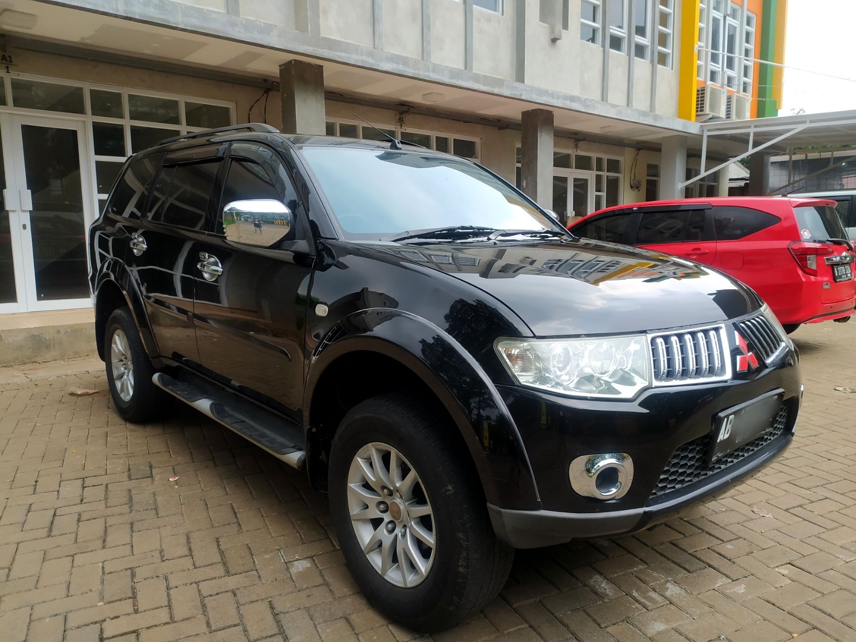 2010 Mitsubishi Pajero Sport Exceed AT 4x2 2010 Mitsubishi Pajero Sport Exceed AT 4x2