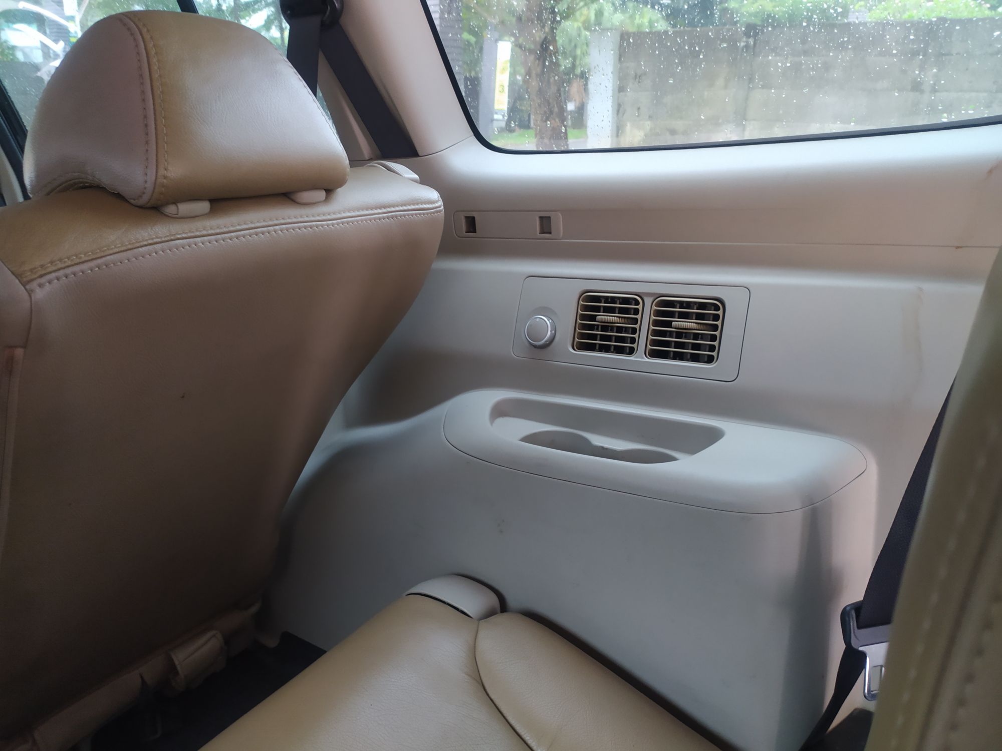 2010 Mitsubishi Pajero Sport Exceed AT 4x2 2010 Mitsubishi Pajero Sport Exceed AT 4x2