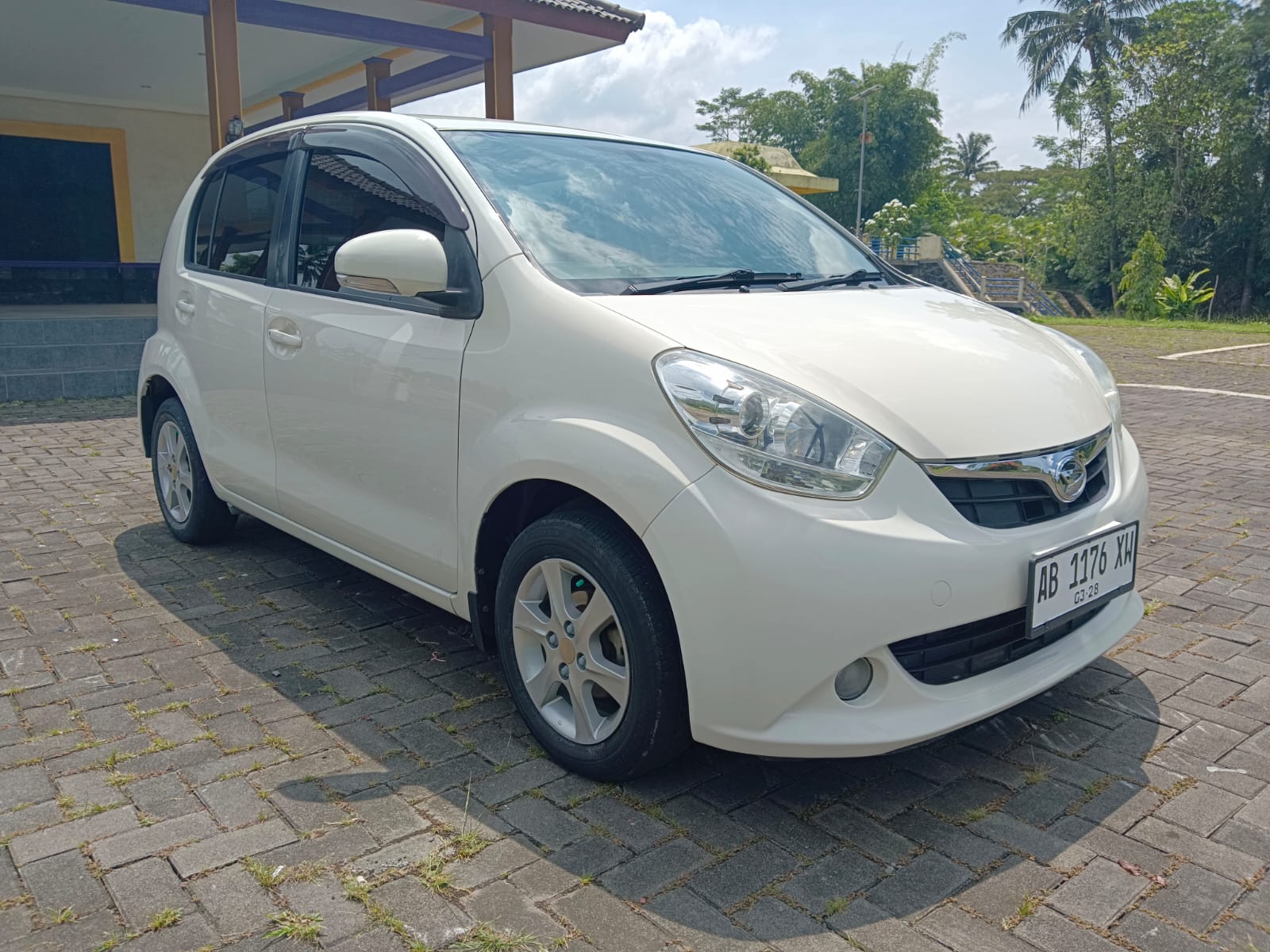 2013 Daihatsu Sirion 2013 Daihatsu Sirion