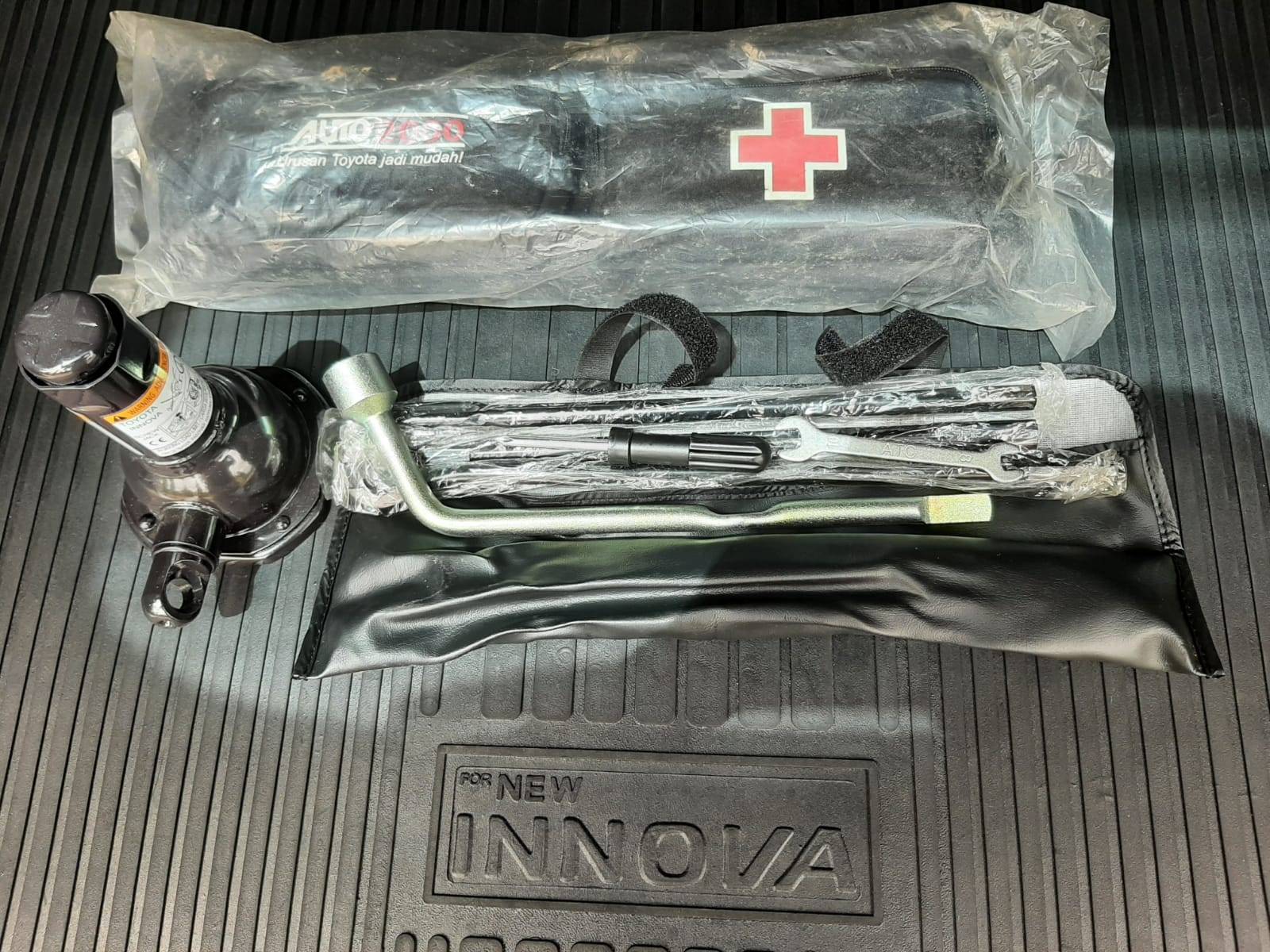 2017 Toyota Kijang Innova 2.0 V AT 2017 Toyota Kijang Innova 2.0 V AT