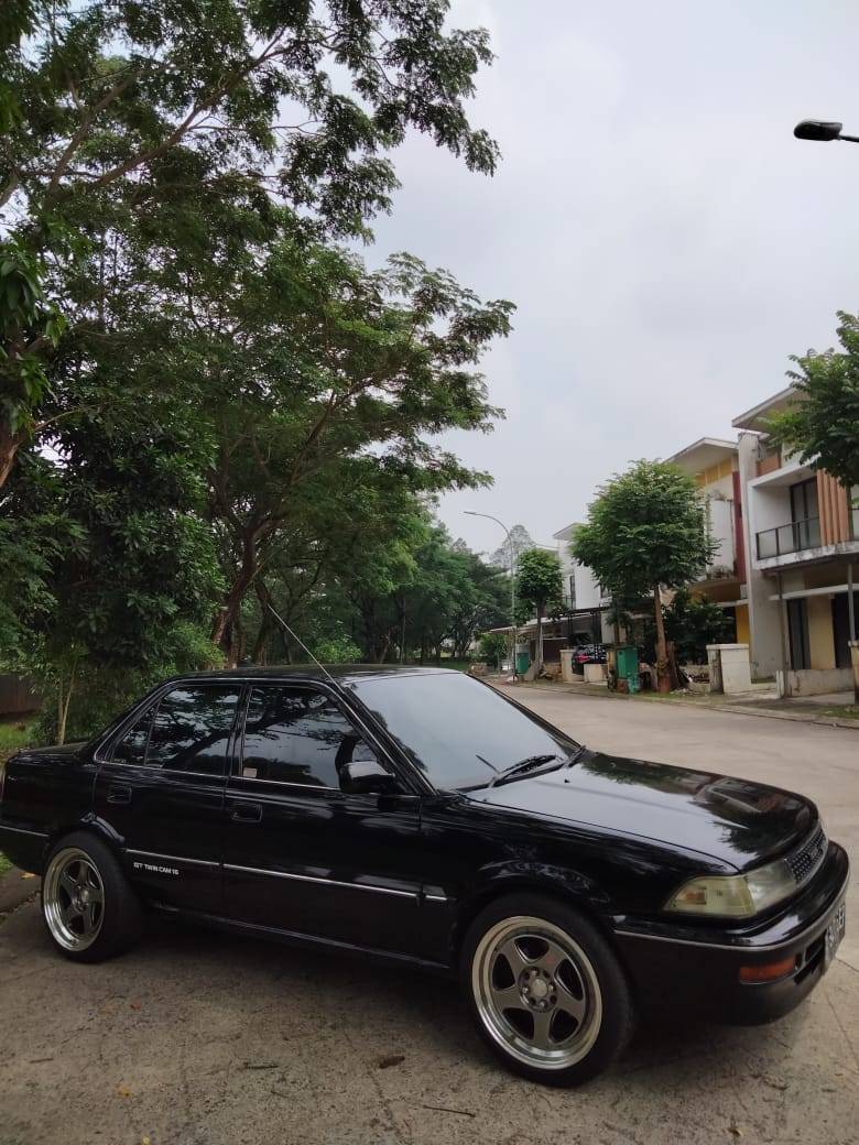 2000 Toyota Corolla 1.6 TWINCAM SE MT SDN Bekas 2000 Toyota Corolla 1.6 TWINCAM SE MT SDN Bekas