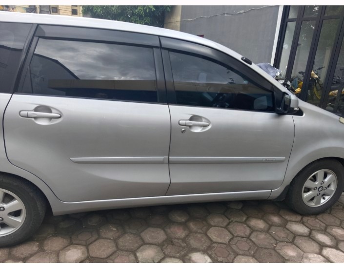 2014 Daihatsu Xenia 1.3 R MT 2014 Daihatsu Xenia 1.3 R MT