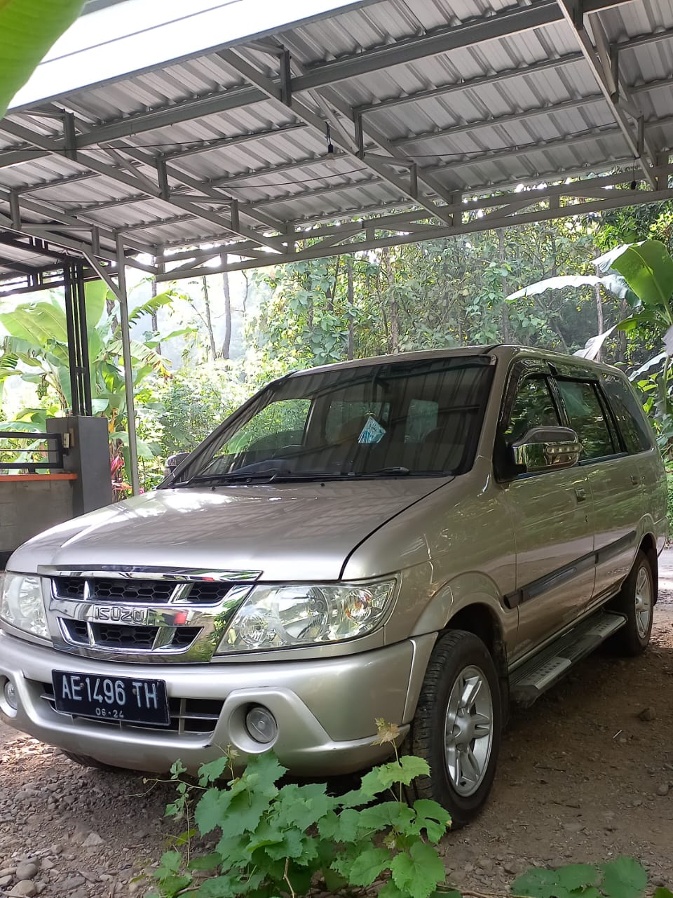 2008 Isuzu Panther Bekas 2008 Isuzu Panther Bekas