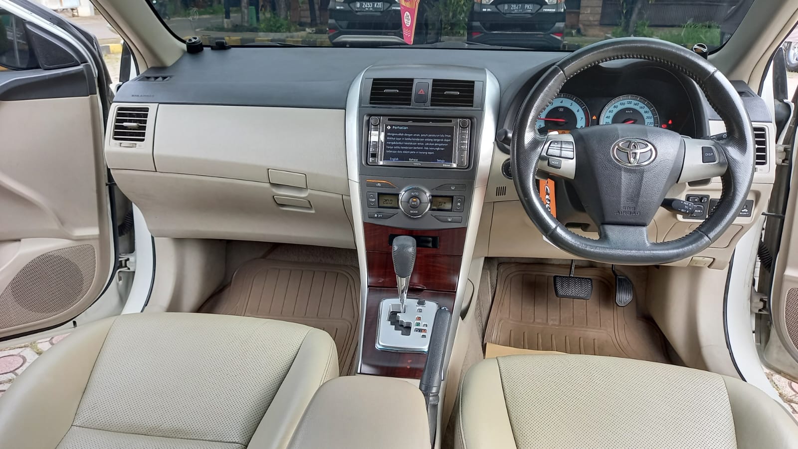 2013 Toyota Corolla Altis 2013 Toyota Corolla Altis