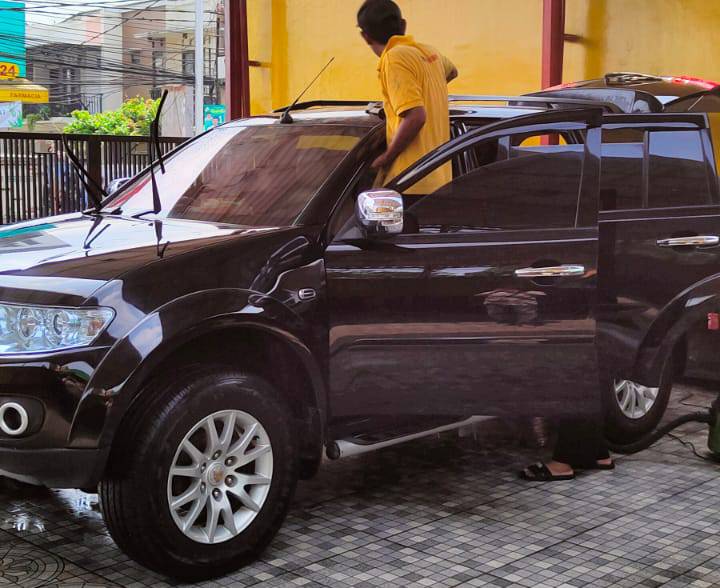 2011 Mitsubishi Pajero EXCEED 2.5L AT 2011 Mitsubishi Pajero EXCEED 2.5L AT