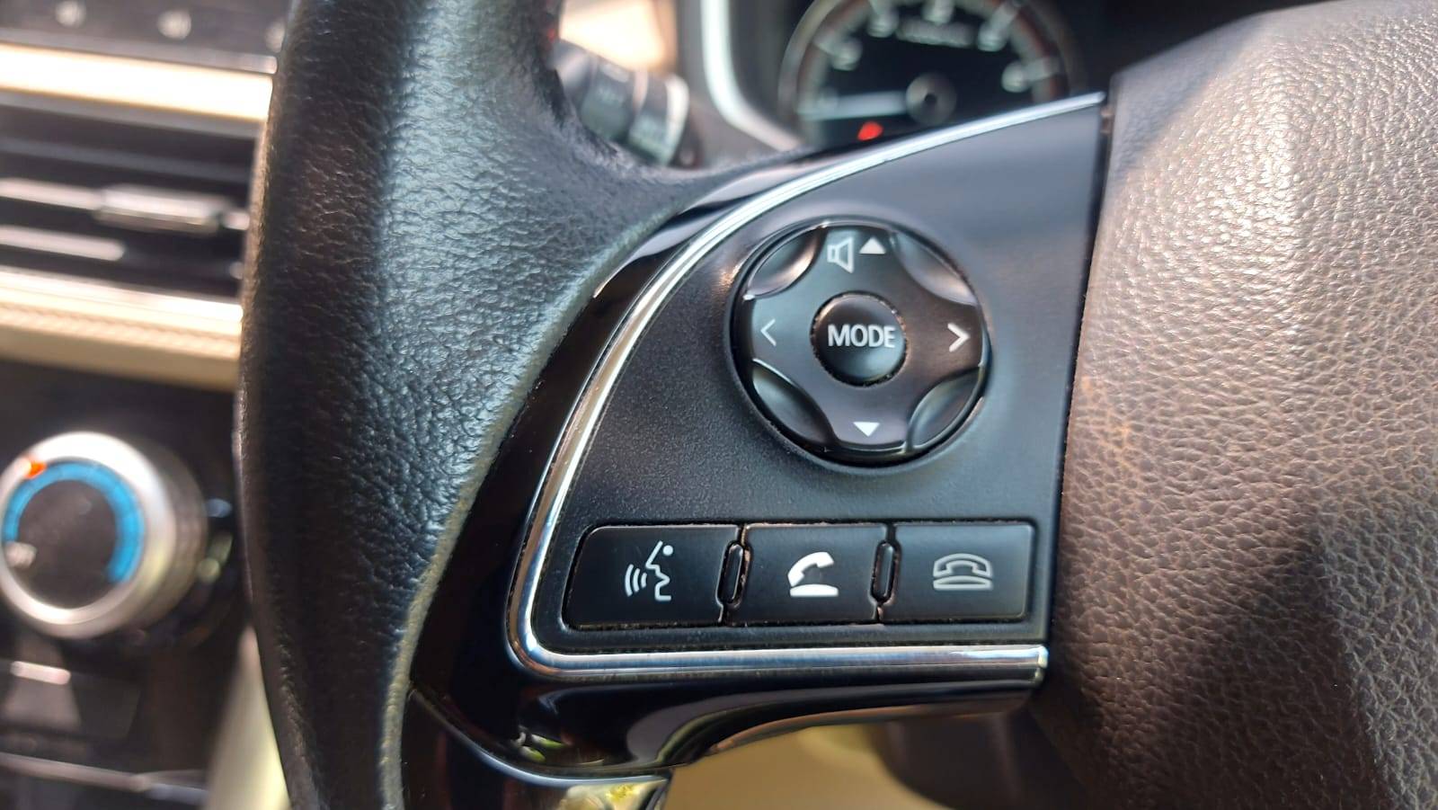 2018 Mitsubishi Xpander  Ultimate AT 2018 Mitsubishi Xpander  Ultimate AT