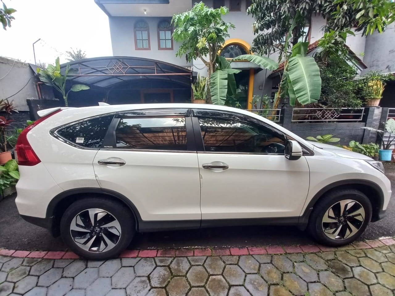 2015 Honda CRV  2.4L Prestige AT 2015 Honda CRV  2.4L Prestige AT