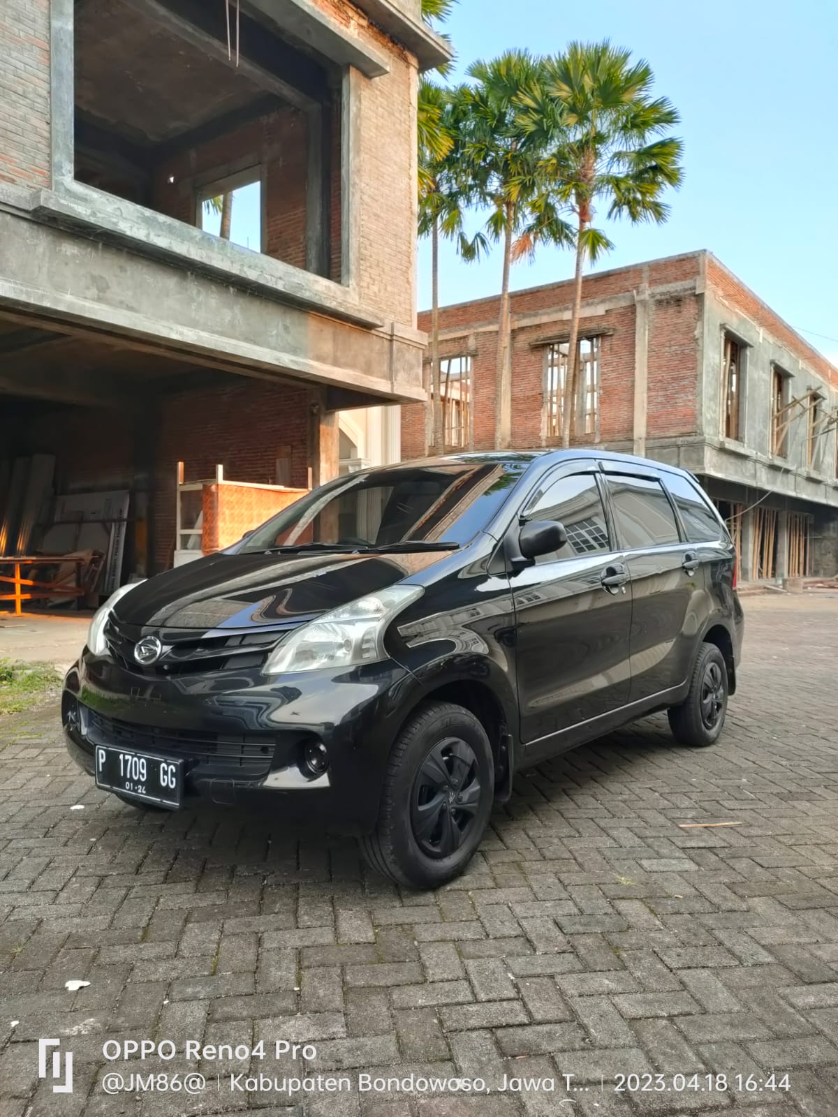 2015 Daihatsu Xenia  1.3 X MT 2015 Daihatsu Xenia  1.3 X MT