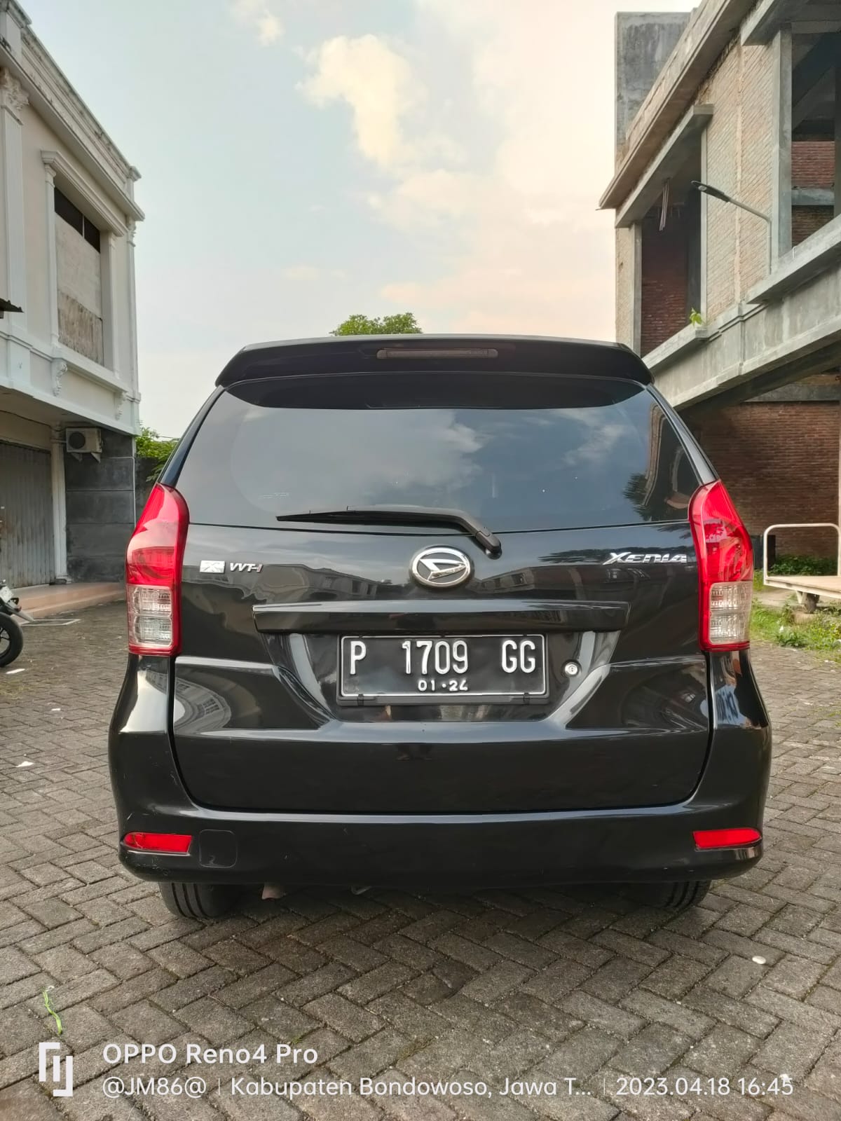 2015 Daihatsu Xenia  1.3 X MT 2015 Daihatsu Xenia  1.3 X MT