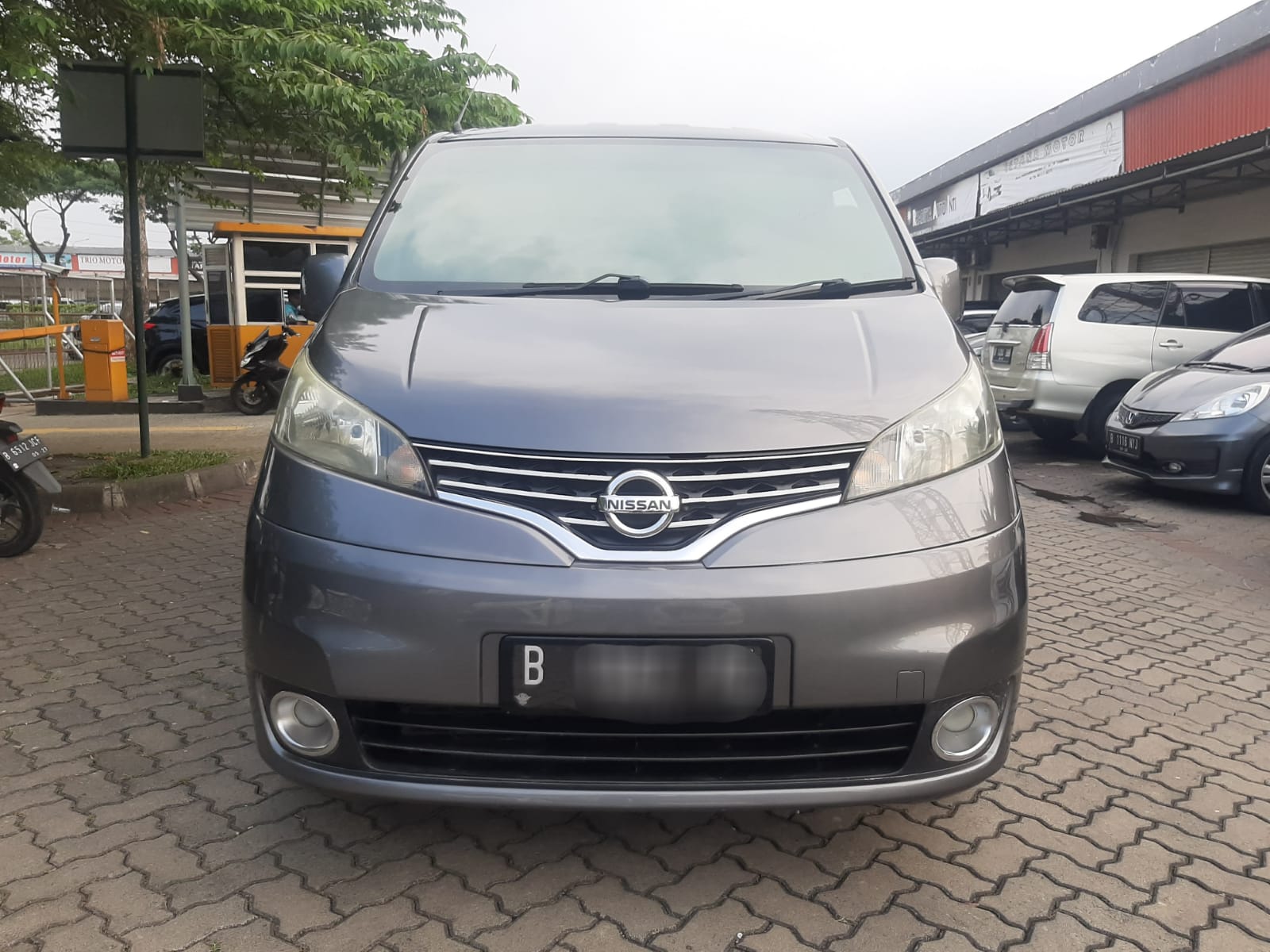 Second Hand 2013 Nissan Evalia Second Hand 2013 Nissan Evalia