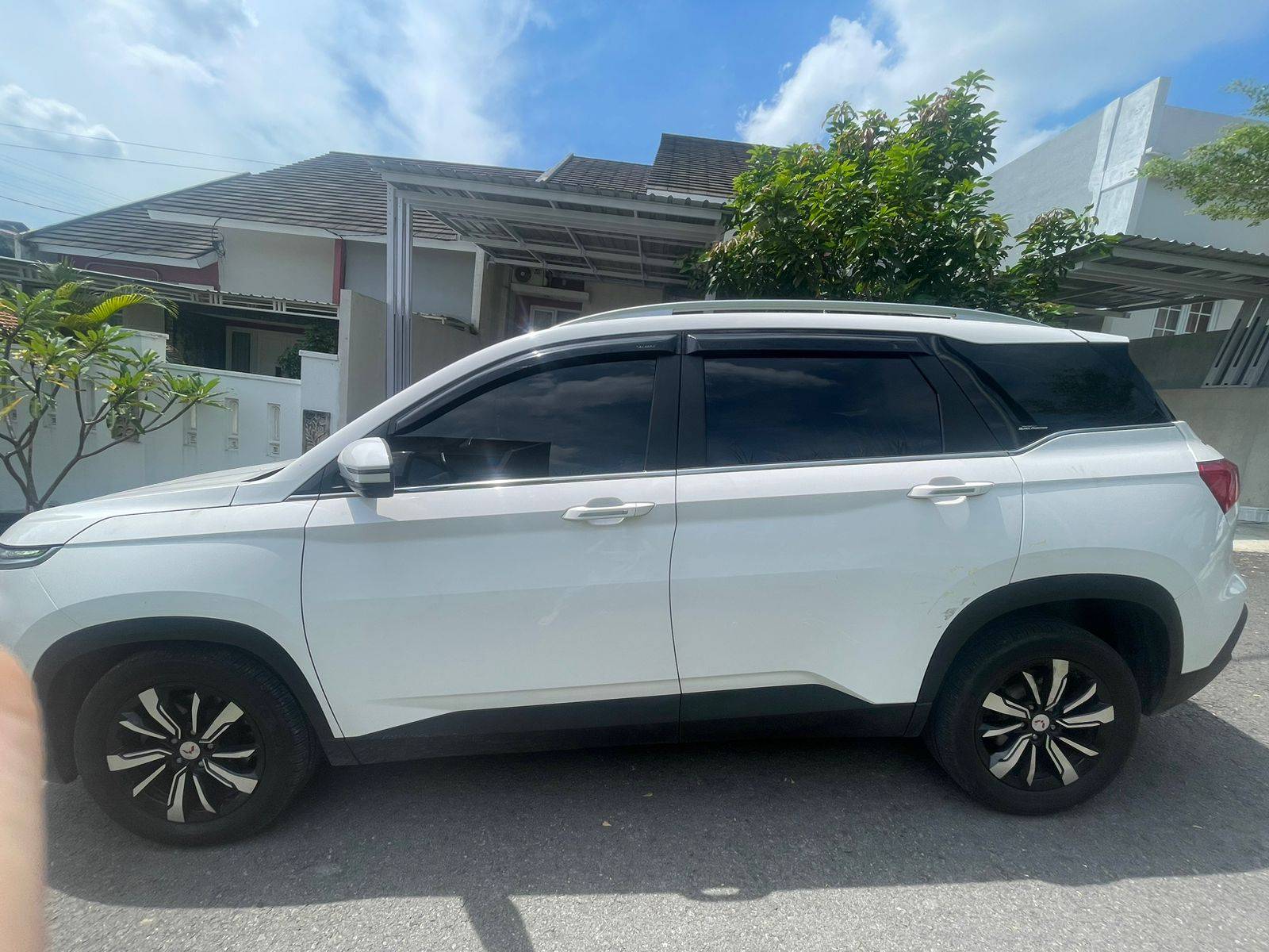 2021 Wuling Almaz Exclusive 7-Seater 2021 Wuling Almaz Exclusive 7-Seater