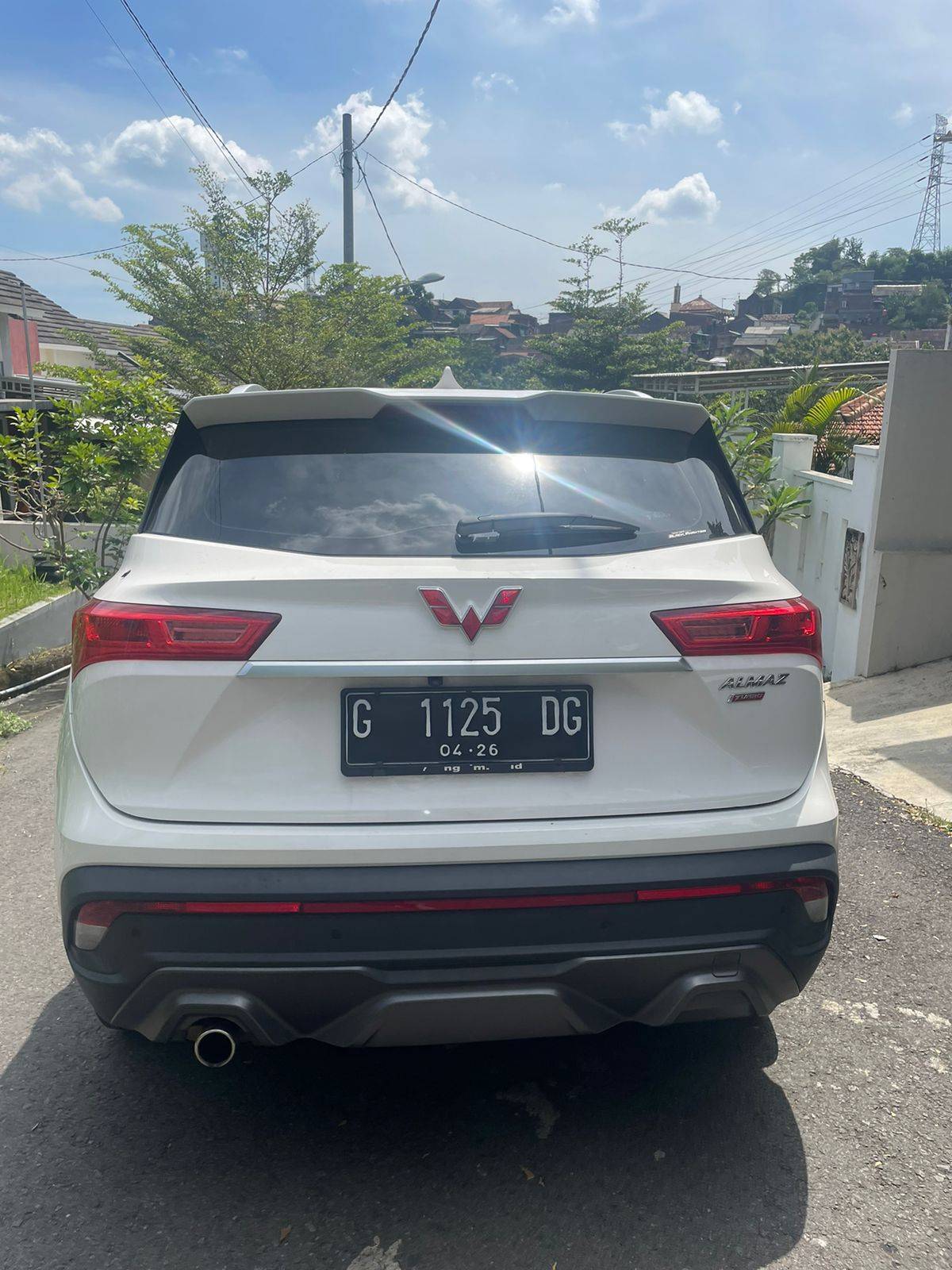 2021 Wuling Almaz Exclusive 7-Seater 2021 Wuling Almaz Exclusive 7-Seater