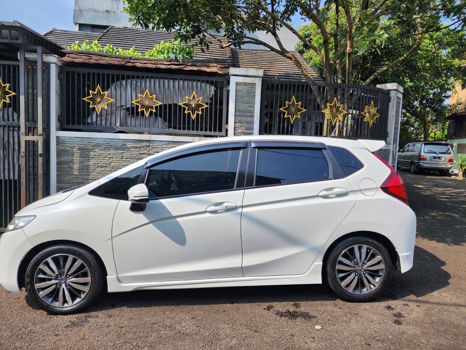 2015 Honda Jazz  1.5 S AT 2015 Honda Jazz  1.5 S AT